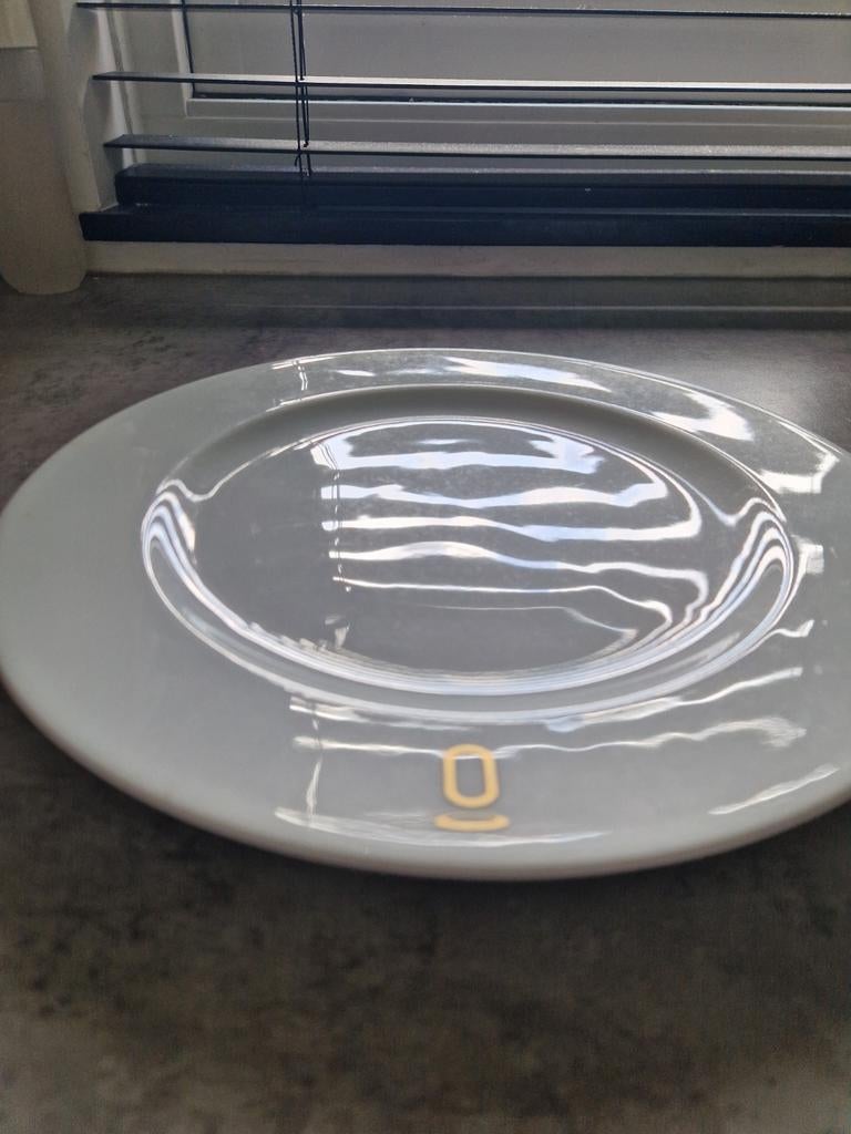 Wit bord met gouden detail, Ophalen, Zo goed als nieuw, Bord(en), Overige stijlen