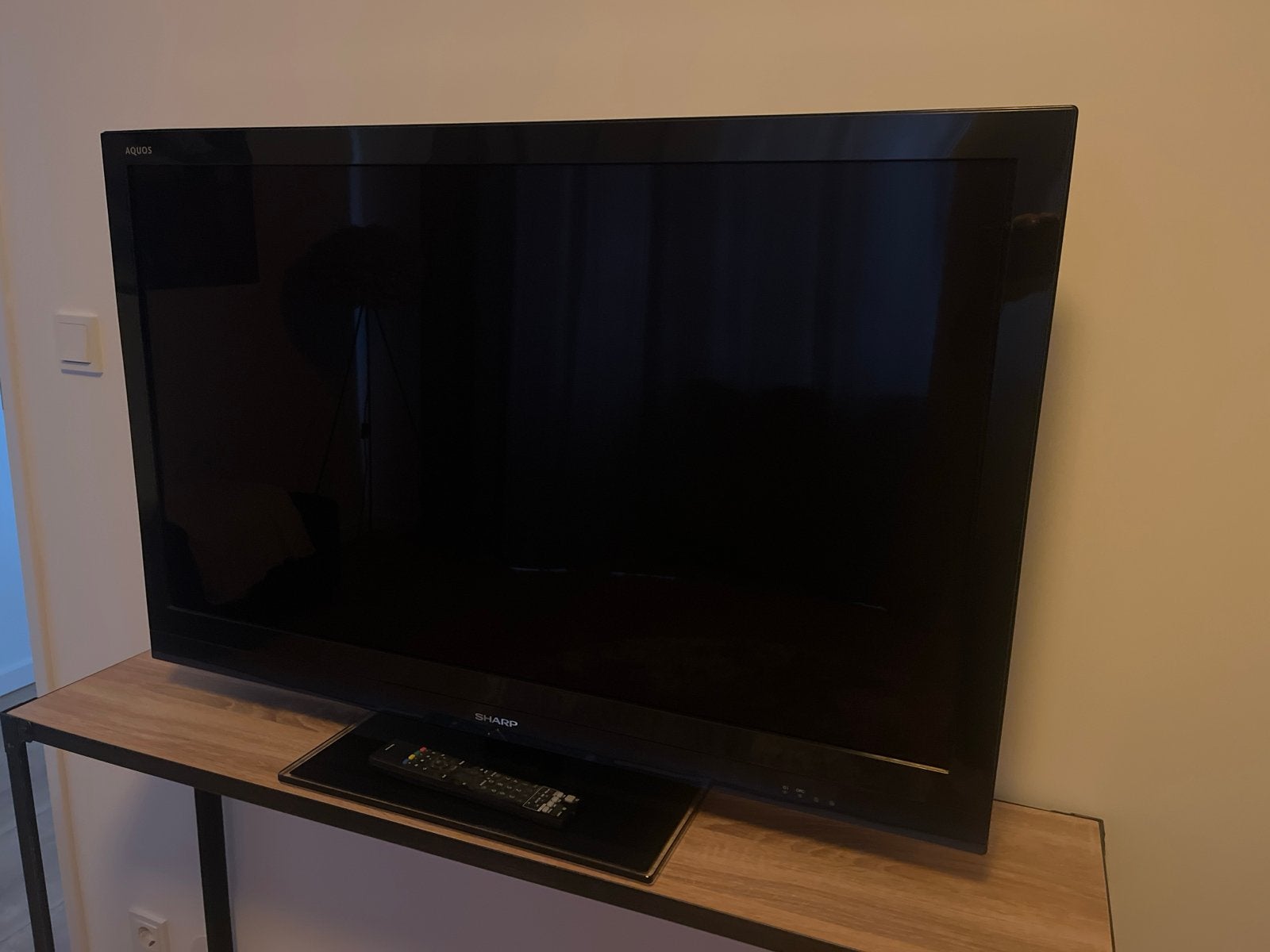 Sharp LCD TV - Goede staat, Audio, Tv en Foto, Televisies, Ophalen, 50 Hz, Zo goed als nieuw, 100 cm of meer