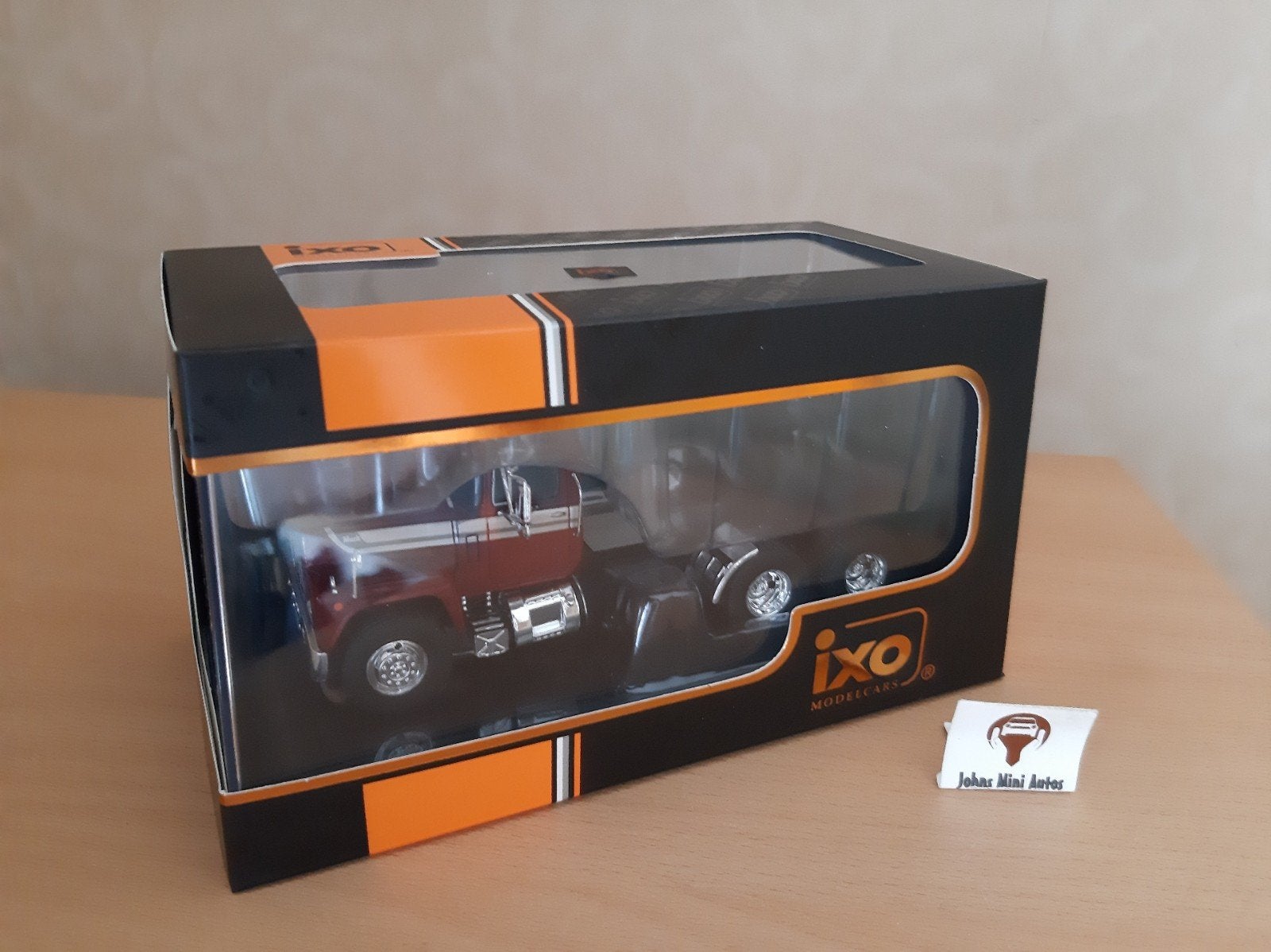 Mack R-Series 1966 Rood van IXO Trucks 1:43, Hobby en Vrije tijd, Modelauto's | 1:43, Overige merken, Nieuw, IXO Trucks, Ophalen of Verzenden