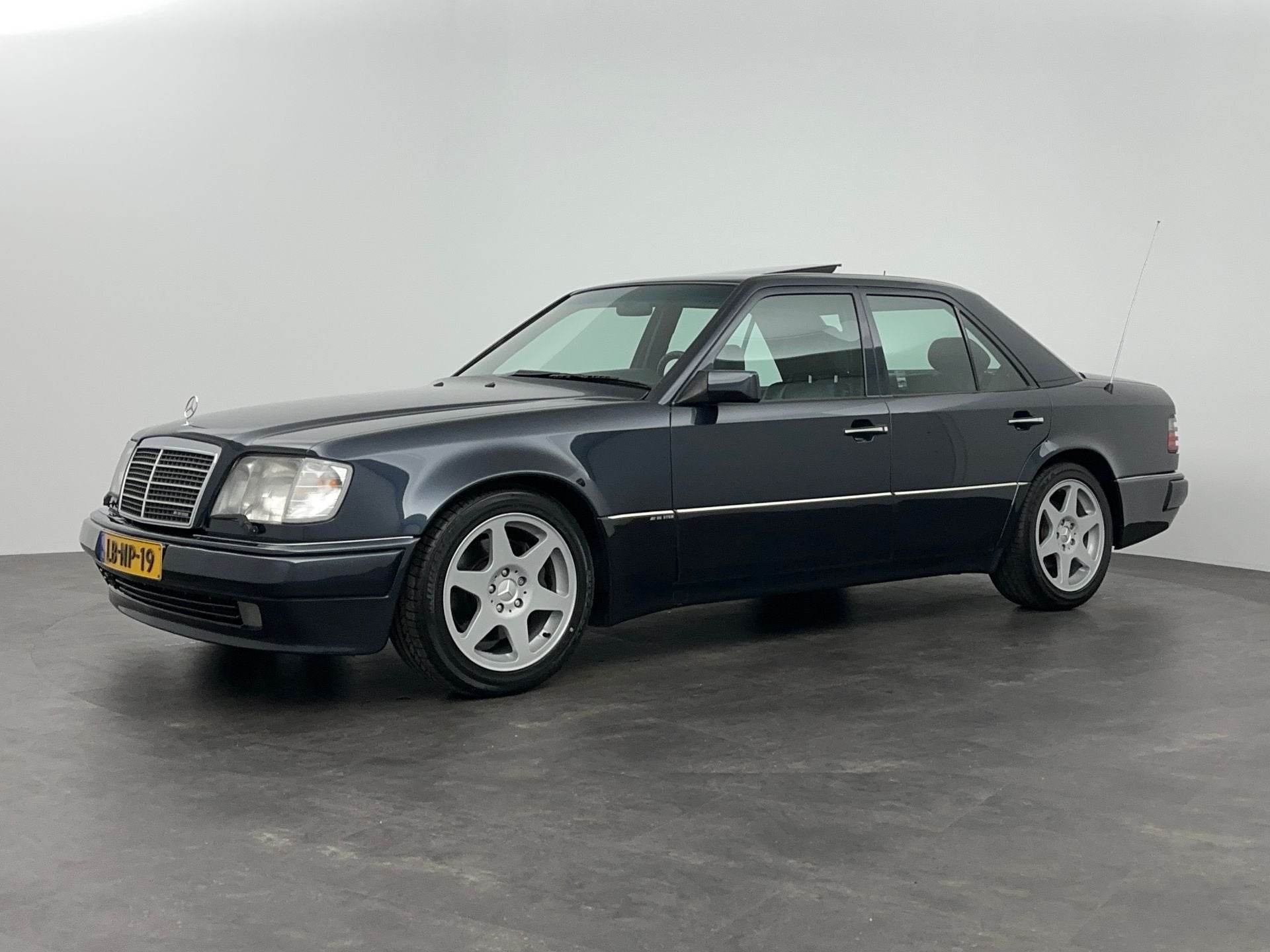 Mercedes E-Klasse 5.0 E500 SEDAN *Limited Edition*origineel, foto 6