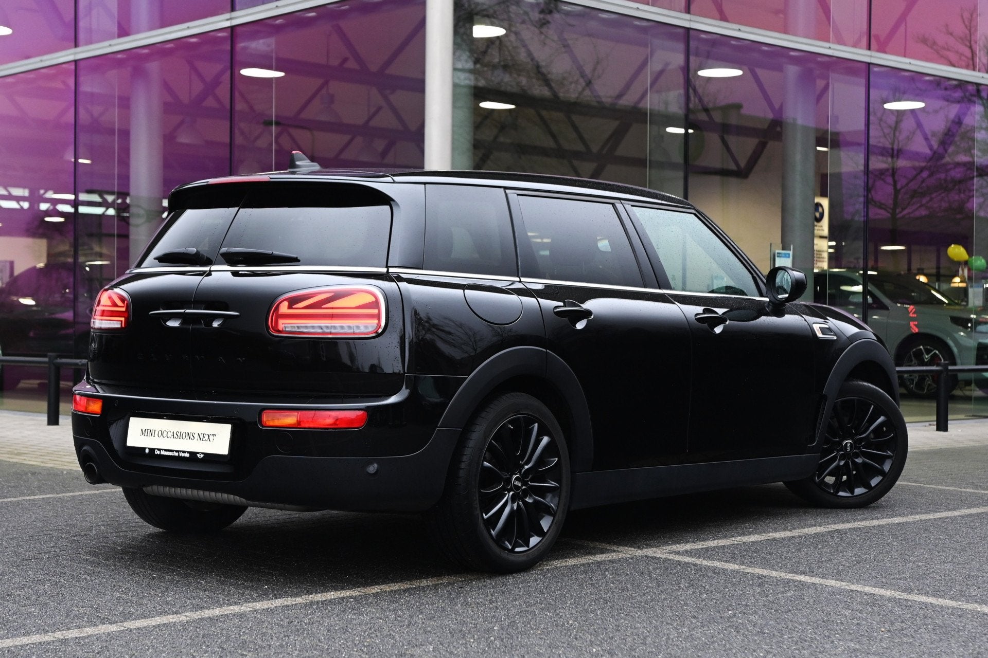 MINI Clubman One Classic / Comfortstoelen / LED / PDC / Crui, Auto's, Dealer onderhouden, Leder en Stof, Zwart, Handgeschakeld