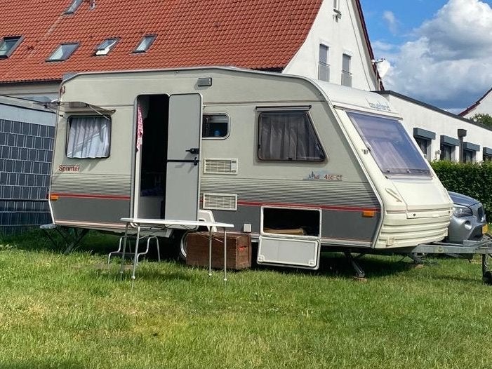 Caravan van Beyerland sprinter 460 CT met mover en voortent, Vast bed, Tot en met 2, Treinzit, 750 - 1000 kg