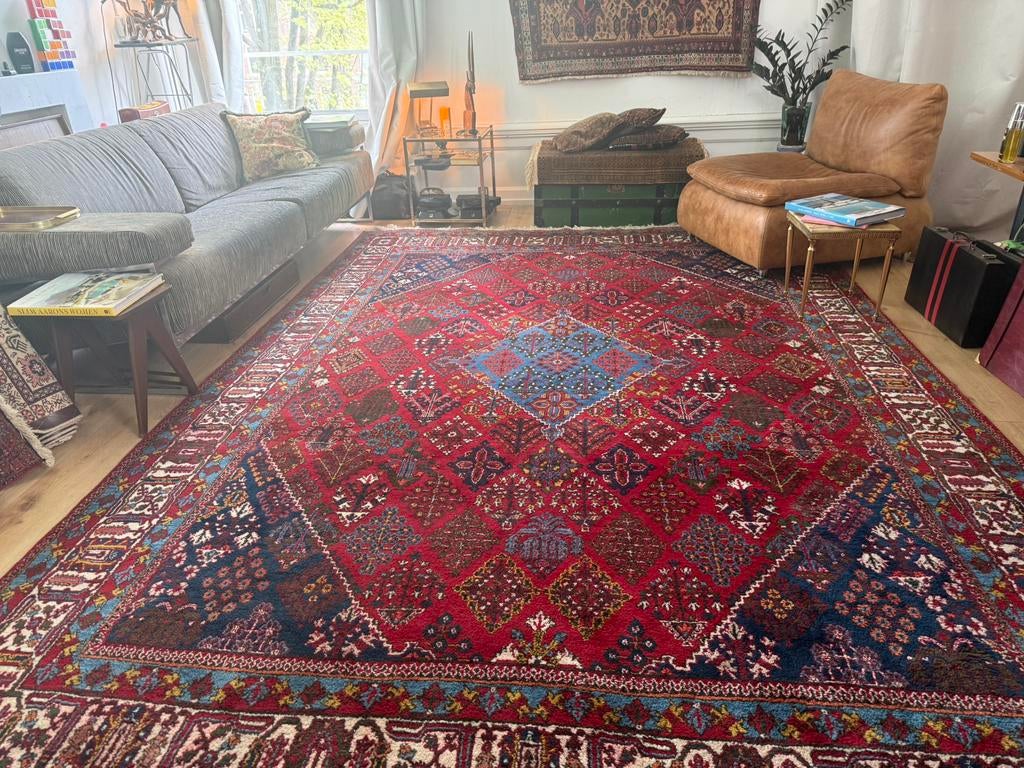 Groot vintage Perzisch tribaal Shiraz tapijt 355 x 241 cm