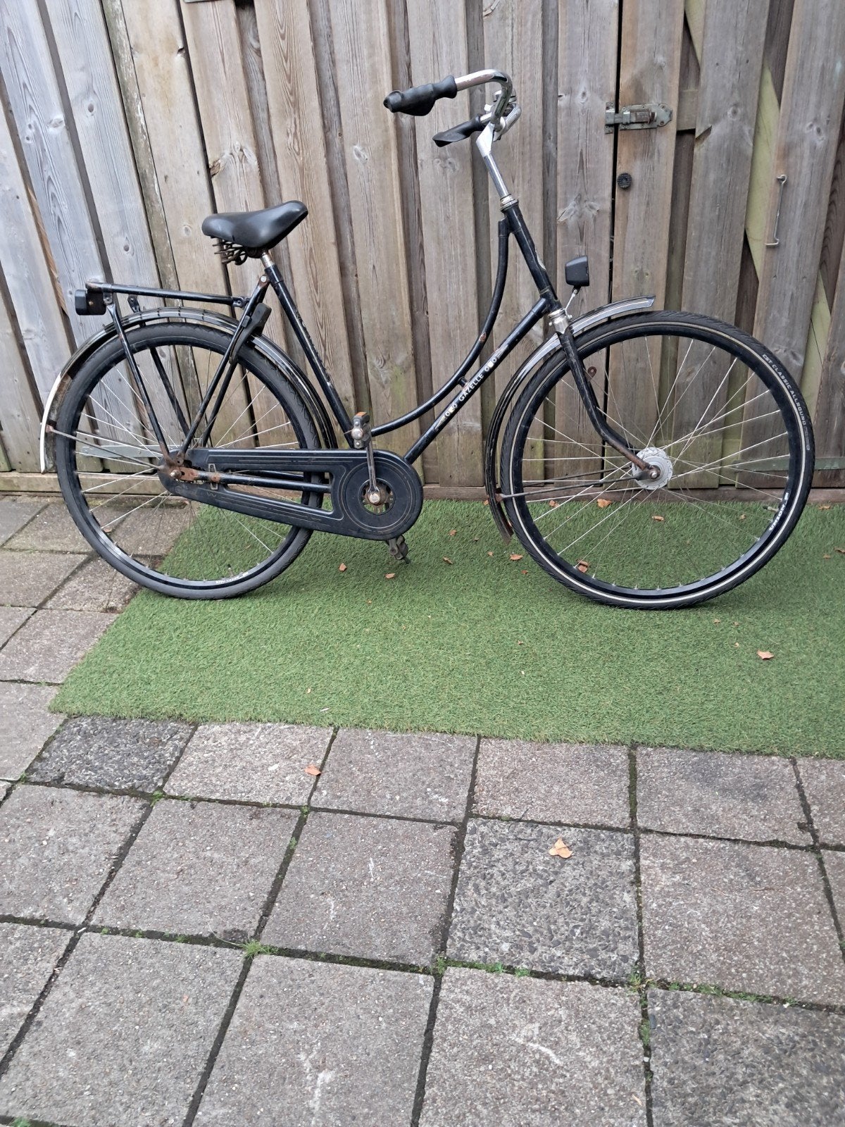 Omafiets of stationsfiets merk Gazelle. €25,-, Fietsen en Brommers, Fietsen | Dames | Damesfietsen, Ophalen, Terugtraprem, Gebruikt