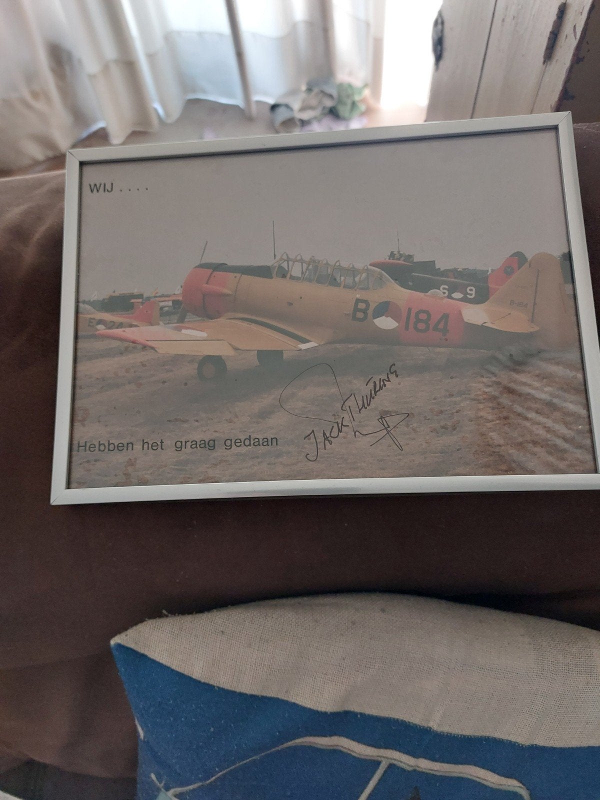 Foto van oud vliegtuig met handtekening van de piloot, Ophalen of Verzenden, Kaart, Foto of Prent
