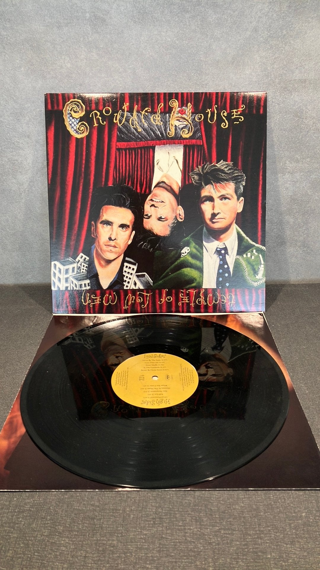 Crowded House — Temple Of Low Men, 1980 - 1989, Ophalen of Verzenden, Zo goed als nieuw, Inclusief binnenhoes