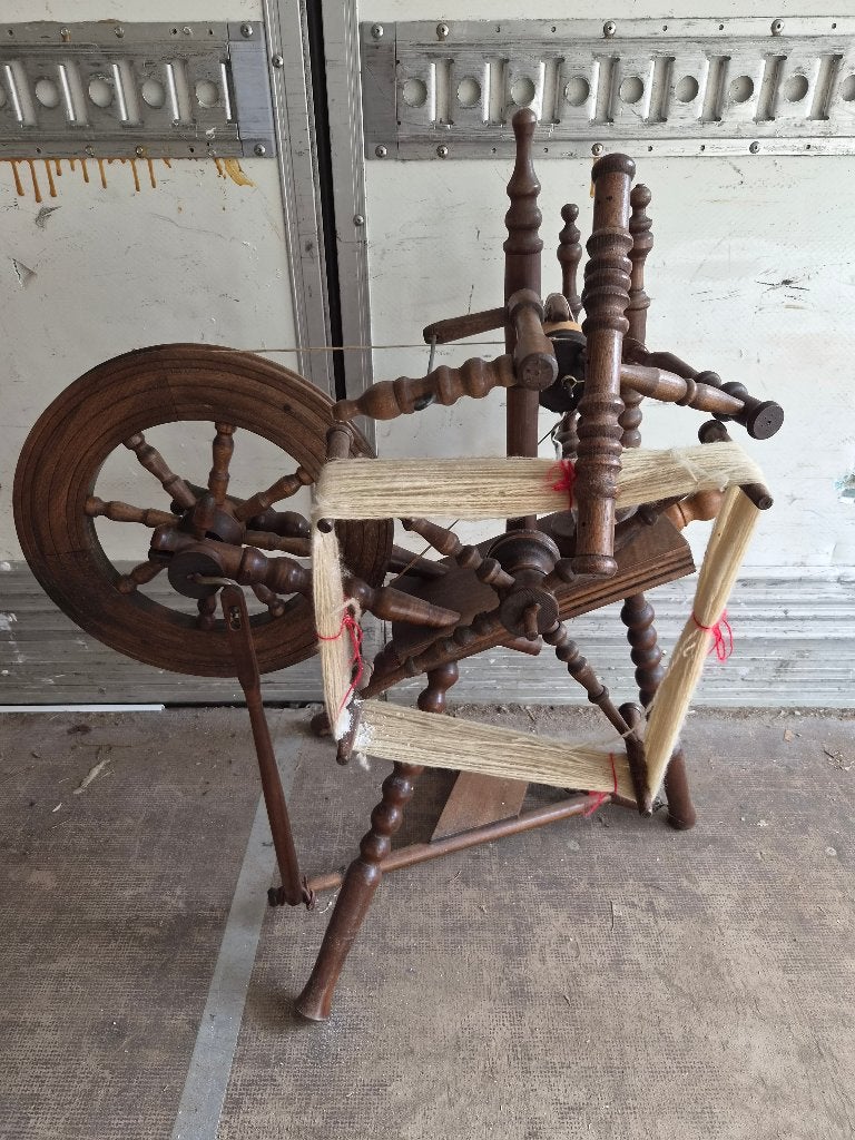 Spinwiel, Antiek en Kunst, Ophalen