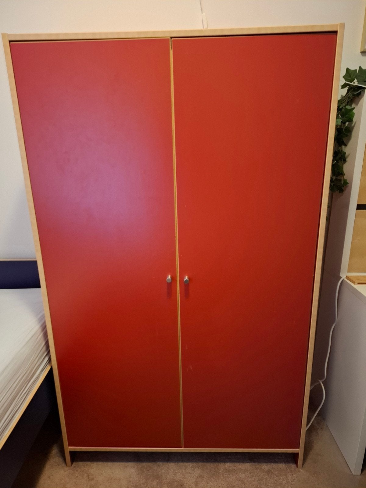 Kledingkast rood/houtkleur 164x100x50 cm, Ophalen, Met deur(en), Gebruikt, 50 tot 100 cm