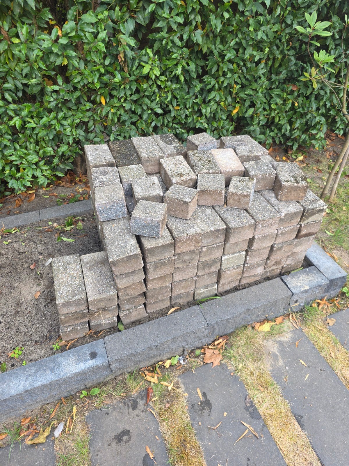 2,5 m² gebruikte klinkers (130 stuks + een aantal halve), Ophalen, Beton, Klinkers