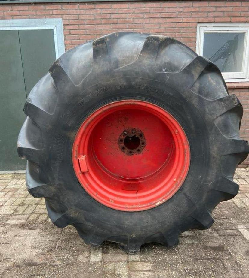 Taurus 30.5R32 - W 16 x 38 velgen- Alliance 380/85R26, Ophalen