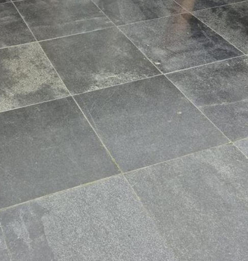 Ruim 20 m2 basalt terrastegels 60x60x3 cm. 60 st. gepolijst, Ophalen, Natuursteen, Terrastegels