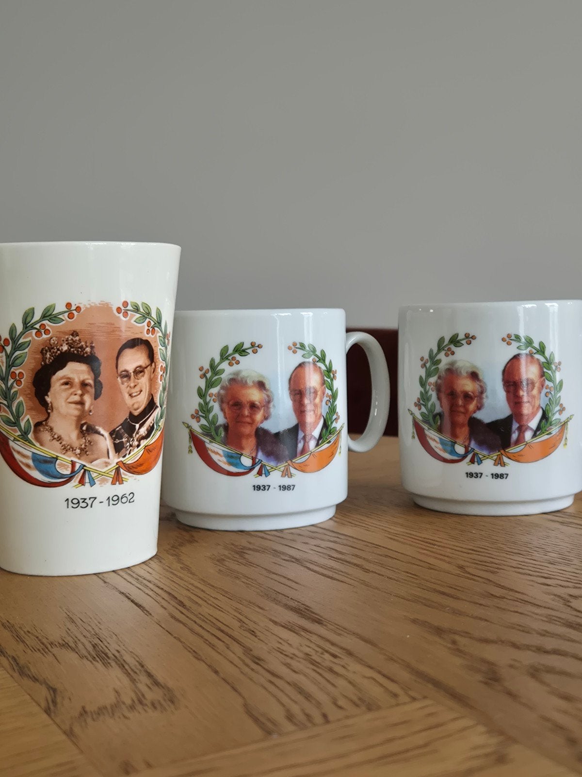 Jubileum mokken Juliana en Bernhard, Verzamelen, Ophalen of Verzenden, Zo goed als nieuw, Nederland, Servies