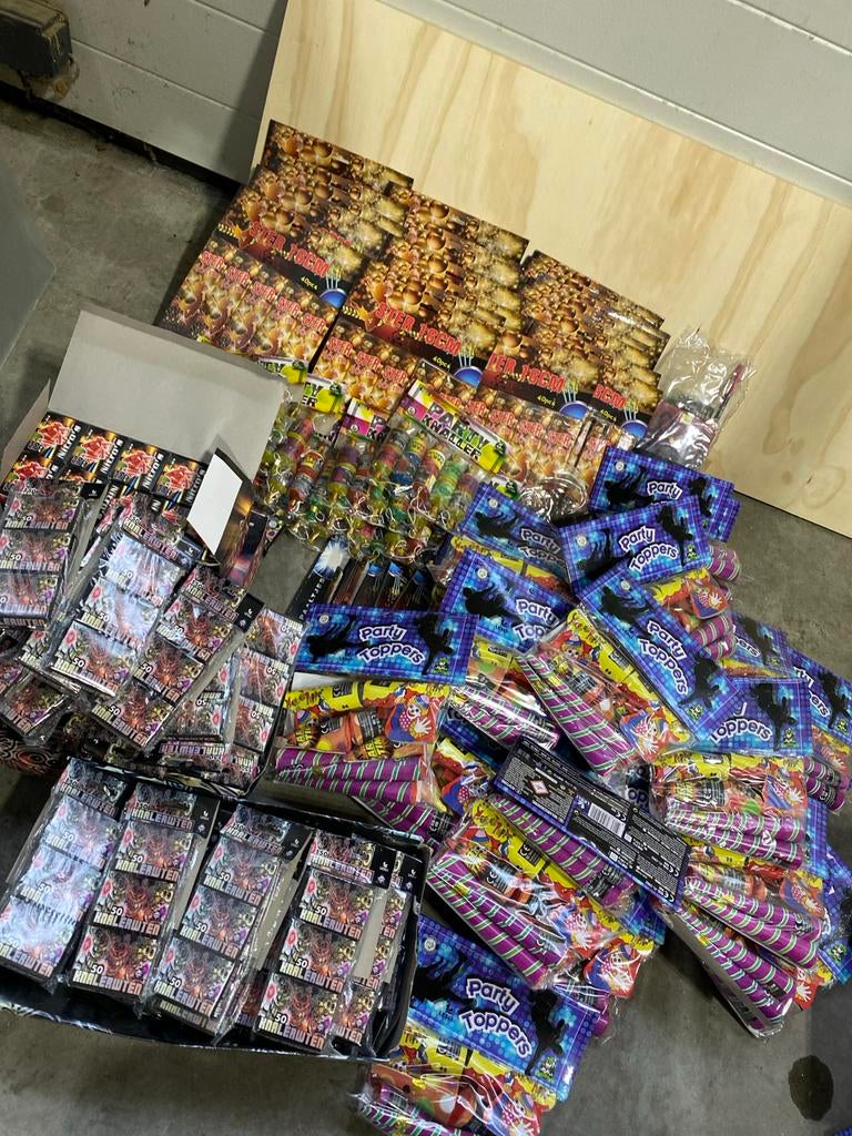 Groot pakket Categorie 1 vuurwerk diverse soorten, Hobby en Vrije tijd, Feestartikelen, Nieuw, Feestartikel, Verjaardag, Ophalen of Verzenden