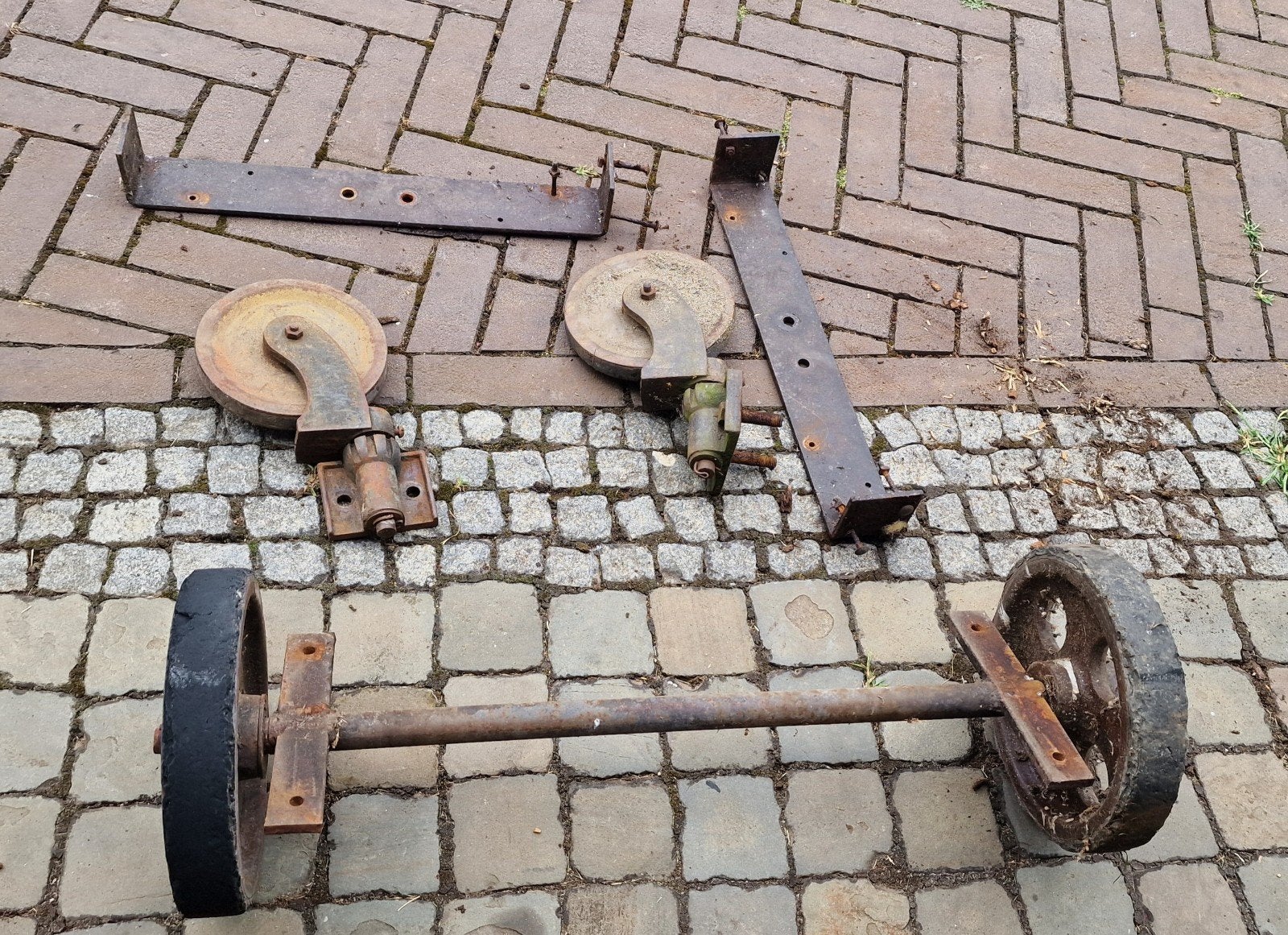 As met zwenkwielen industrie kar, Ophalen