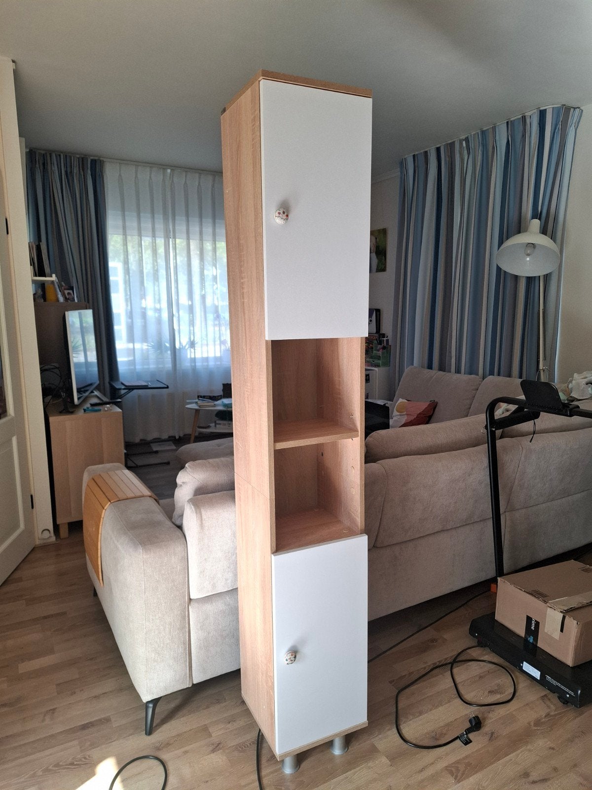 Slanke lange kast (190x30x30cm) Vicco, Huis en Inrichting, Ophalen, Minder dan 50 cm, 150 tot 200 cm, 25 tot 50 cm
