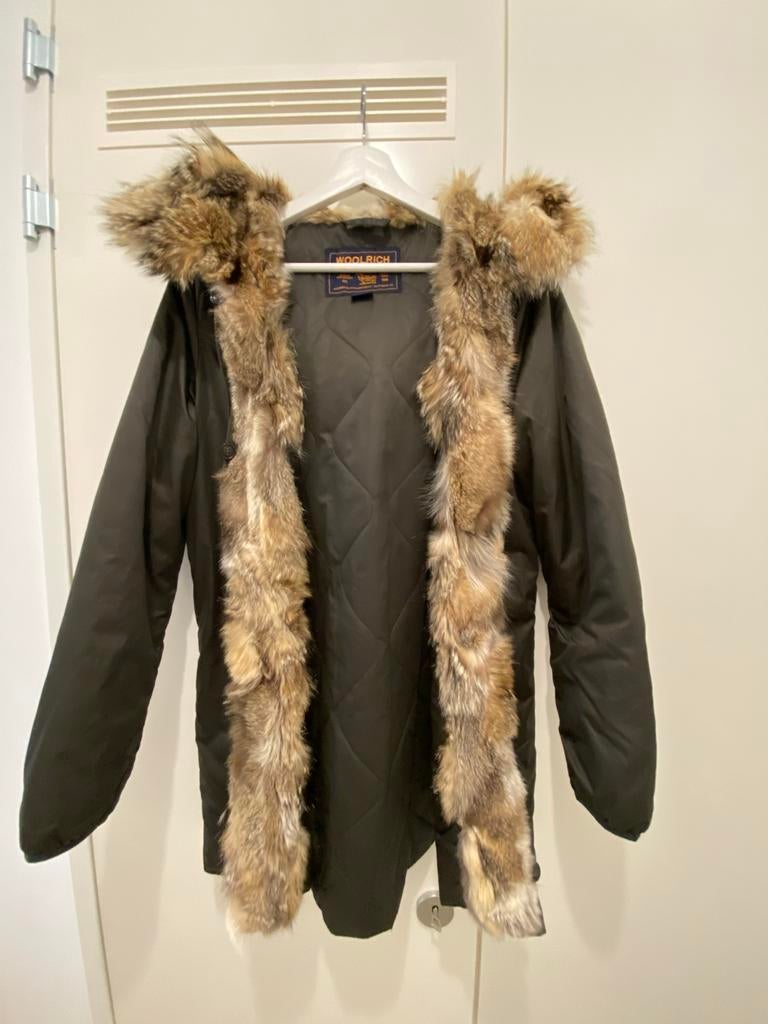 Woolrich donsjas met vossenbontkraag, Kleding | Dames, Jassen | Winter, Ophalen of Verzenden, Zo goed als nieuw, Maat 38/40 (M)
