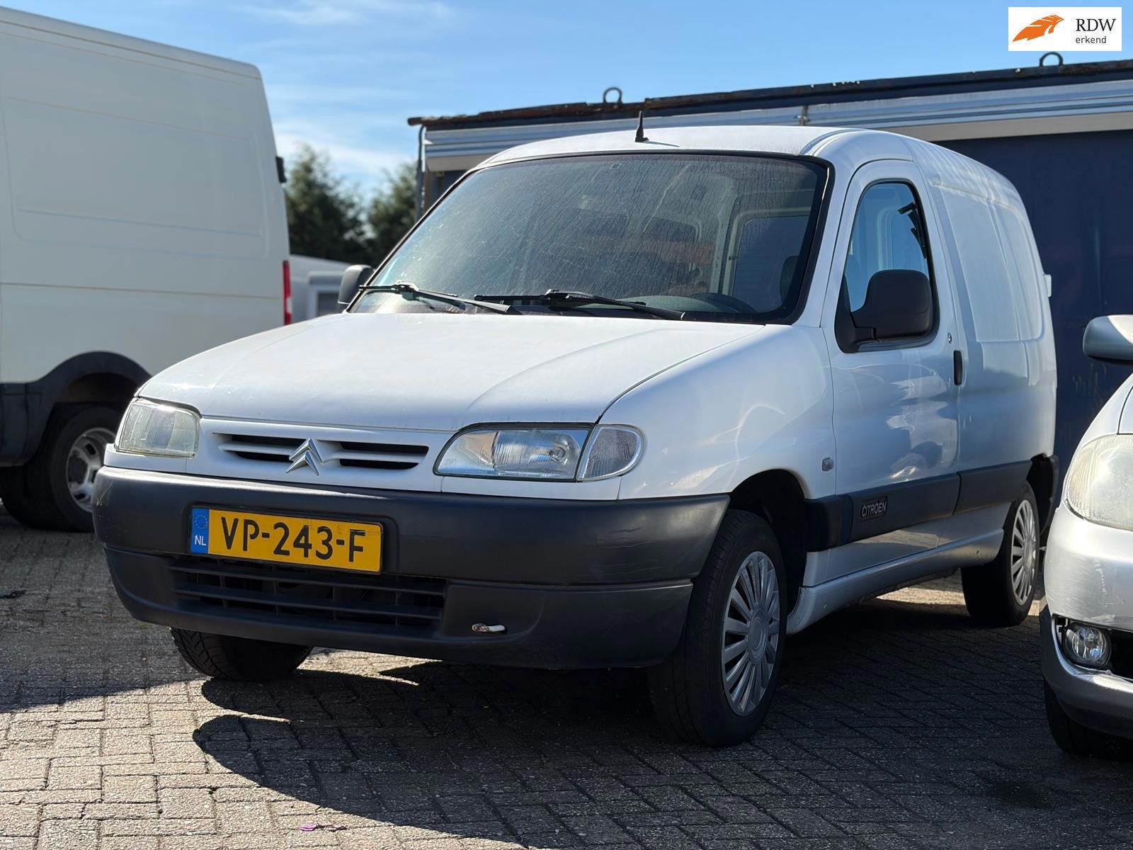 Citroen Berlingo 1.1i 600 Export, Auto's, Voorwielaandrijving, Gebruikt, Zwart, 4 cilinders