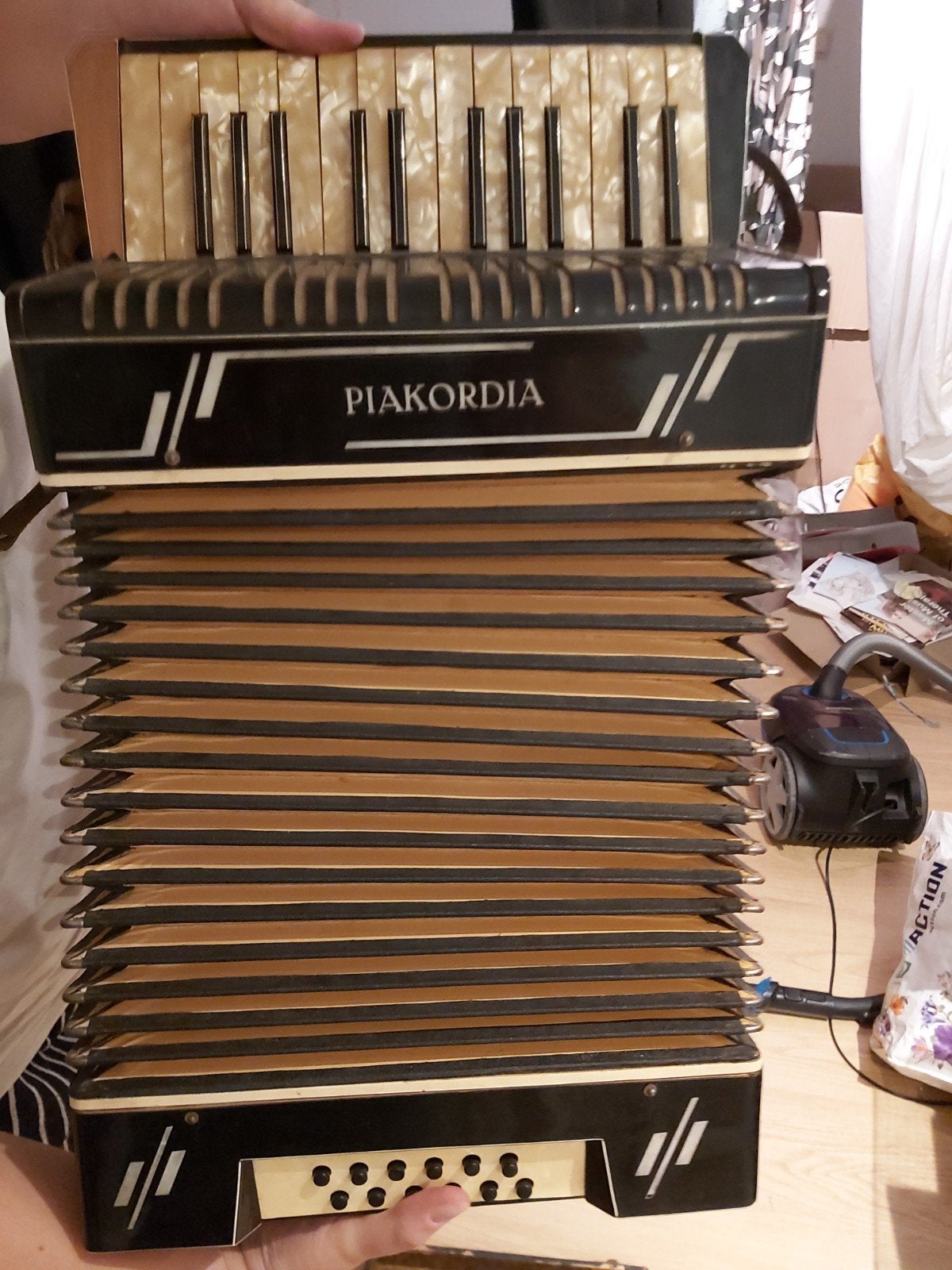 Vintage Piakordia Accordeon met Koffer - Gebruikt, Muziek en Instrumenten, Gebruikt, Overige formaten, Met koffer, Toetsaccordeon