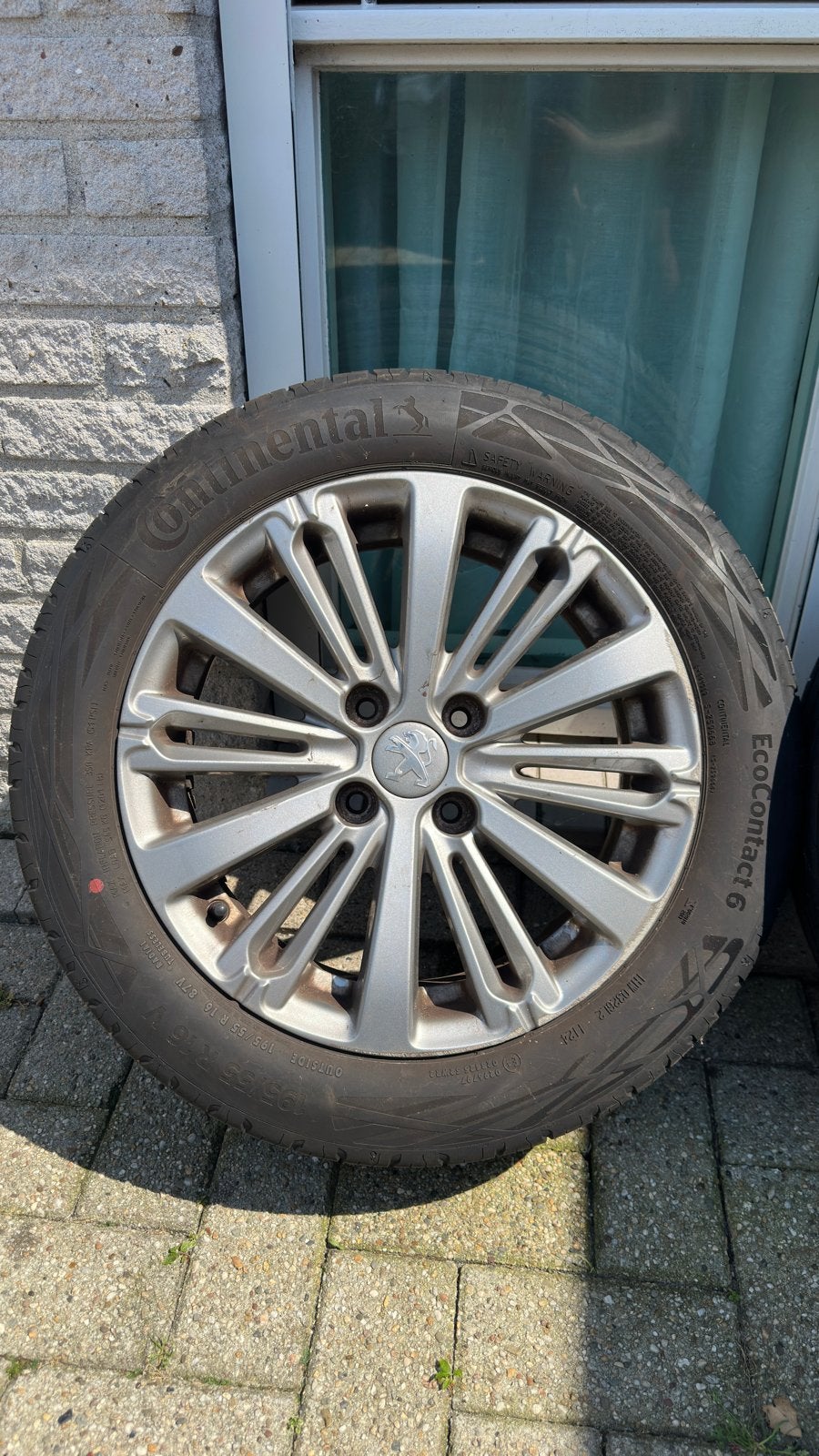Originele 16 inch Peugeot velgensets + banden 195/55 R16, Auto-onderdelen, Banden en Velgen, Ophalen, Gebruikt, 16 inch, Banden en Velgen