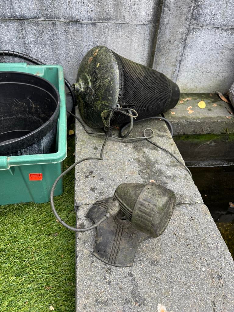 Veld drijvend combi filter 2500 l/h - Gebruikt, Ophalen, Zo goed als nieuw, Vijverfilter