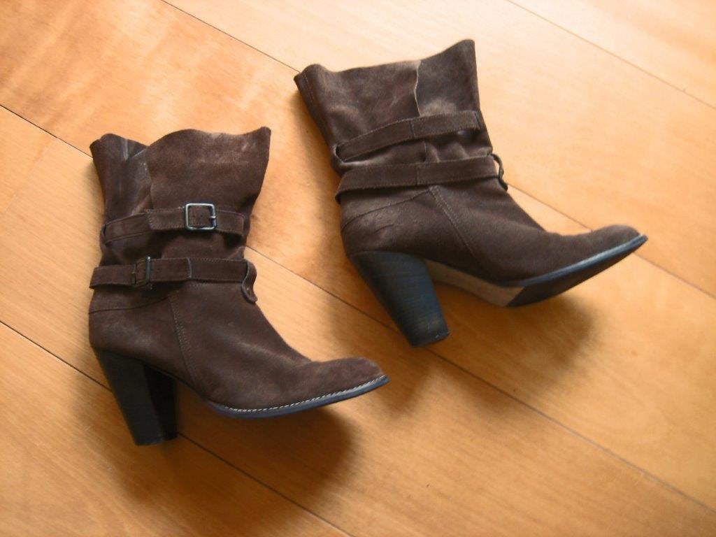Zeer elegante bruin suede laarsjes DUNGELMANN 40 snazzeys, Kleding | Dames, Bruin, Lage of Enkellaarzen, Nieuw, Ophalen of Verzenden