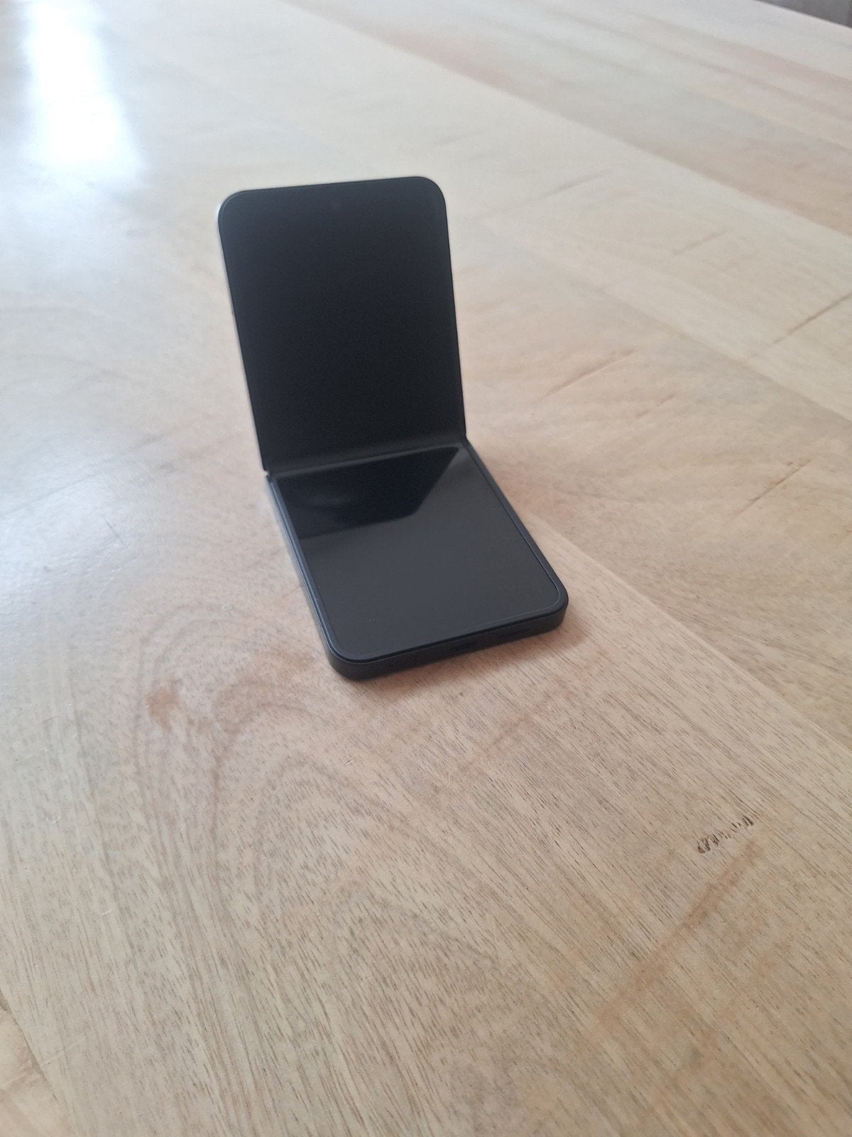 Samsung Galaxy Z Flip7 FE 256GB - Zo goed als nieuw, Ophalen, Zwart, Zo goed als nieuw, Galaxy Z Flip