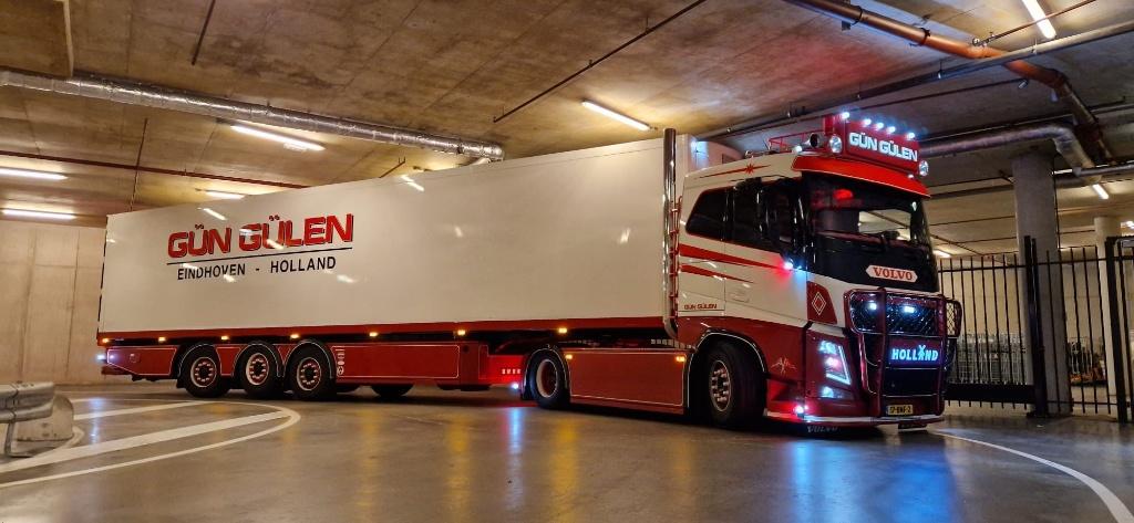 WSI VOLVO FH 4 SLEEPER CAB 4X2  KOELOPEGGER GUN GULEN NEW, Hobby en Vrije tijd, Modelauto's | 1:50, Ophalen of Verzenden, Nieuw