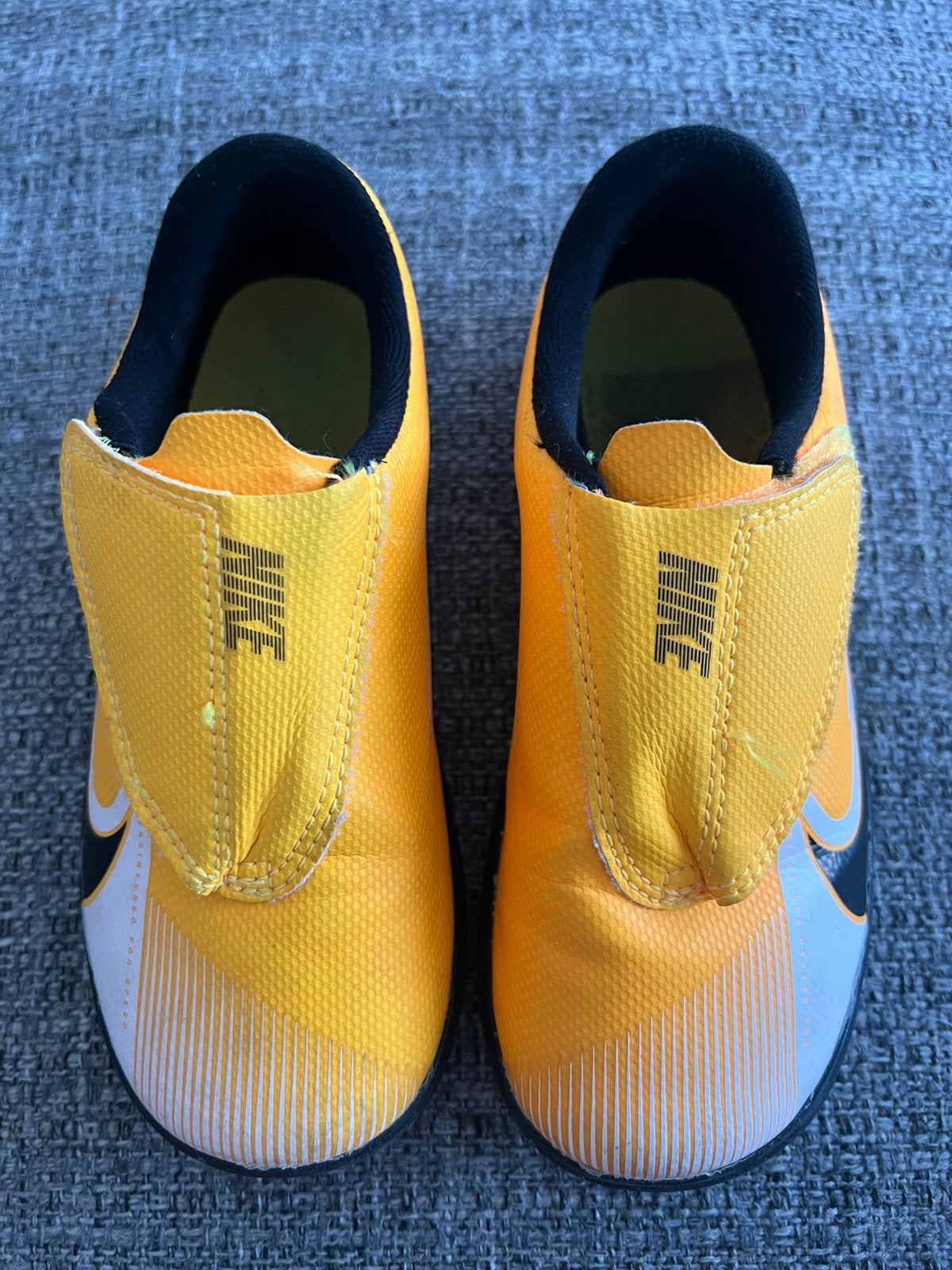 Gymschoenen/zaalvoetbalschoenen, Ophalen, Zo goed als nieuw, Jongetje of Meisje, Schoentjes