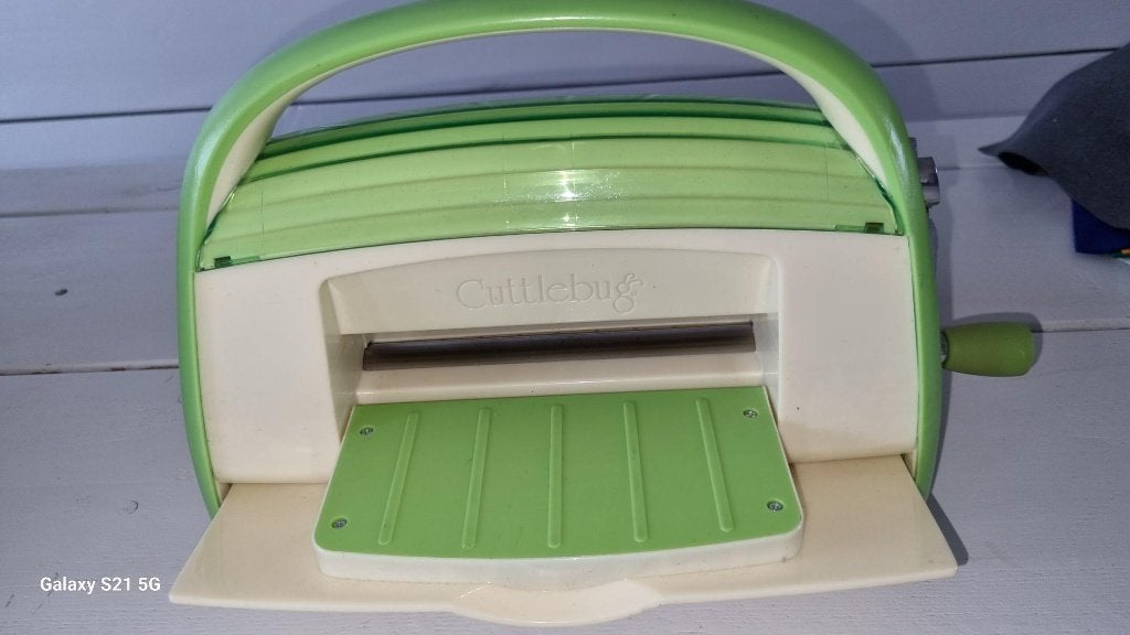 Cuttlebug standmachine en embrossing, Hobby en Vrije tijd, Ophalen of Verzenden, Gebruikt, Machine, Overige merken