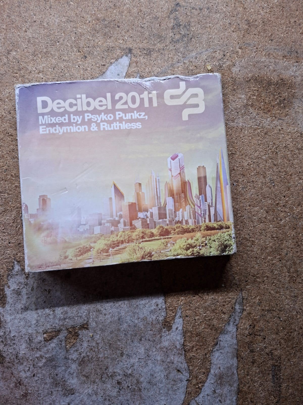 Decibel 2011 - Mixed by Psyko Punkz, Endymion & Ruthless, Ophalen of Verzenden, Gebruikt, Hardcore, Verzamelalbum
