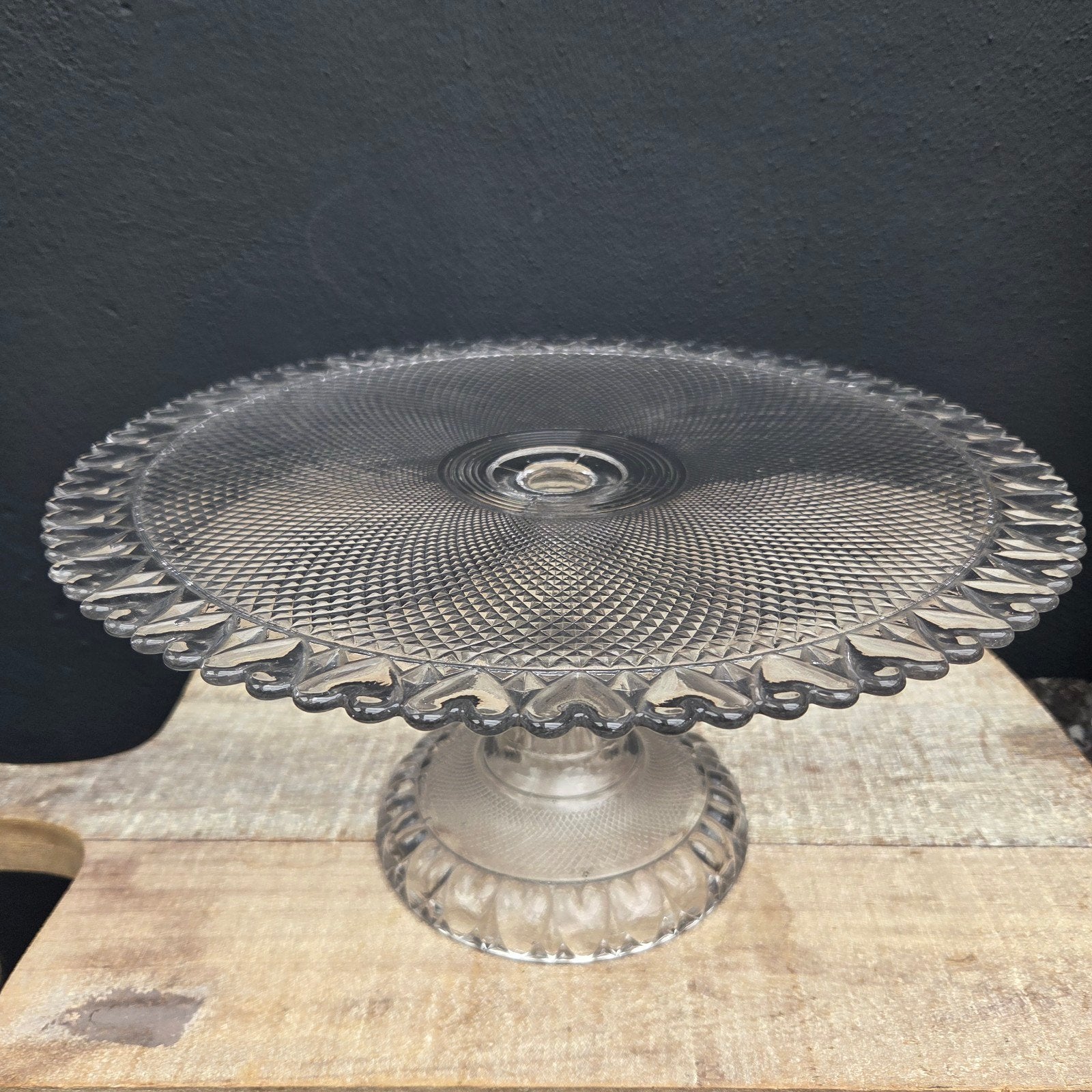 Art Deco glazen taartschaal met diamantpatroon, Ophalen of Verzenden