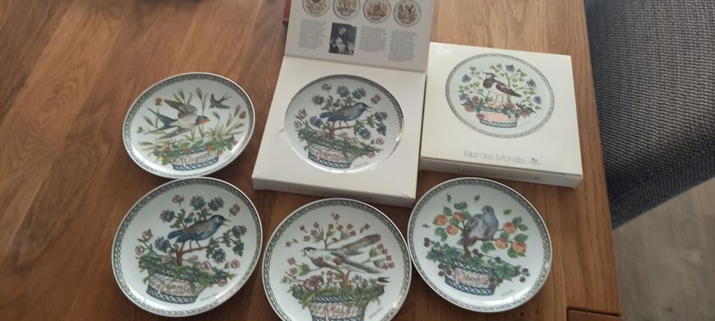 Hutschenreuther Vogels Bordjes - Maanden van het Jaar, Ophalen of Verzenden
