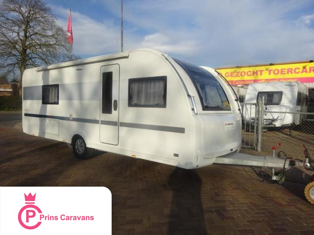 Adria Adora 613 GERESERVEERD, Caravans en Kamperen, Caravans, Bedrijf, tot en met 4, 1500 - 2000 kg, Rondzit, Adria, Queensbed