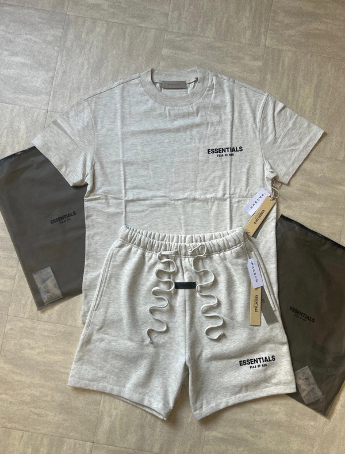 Essentials Light oatmeal XS/S/M/L/XL, Ophalen of Verzenden, Nieuw, Overige maten