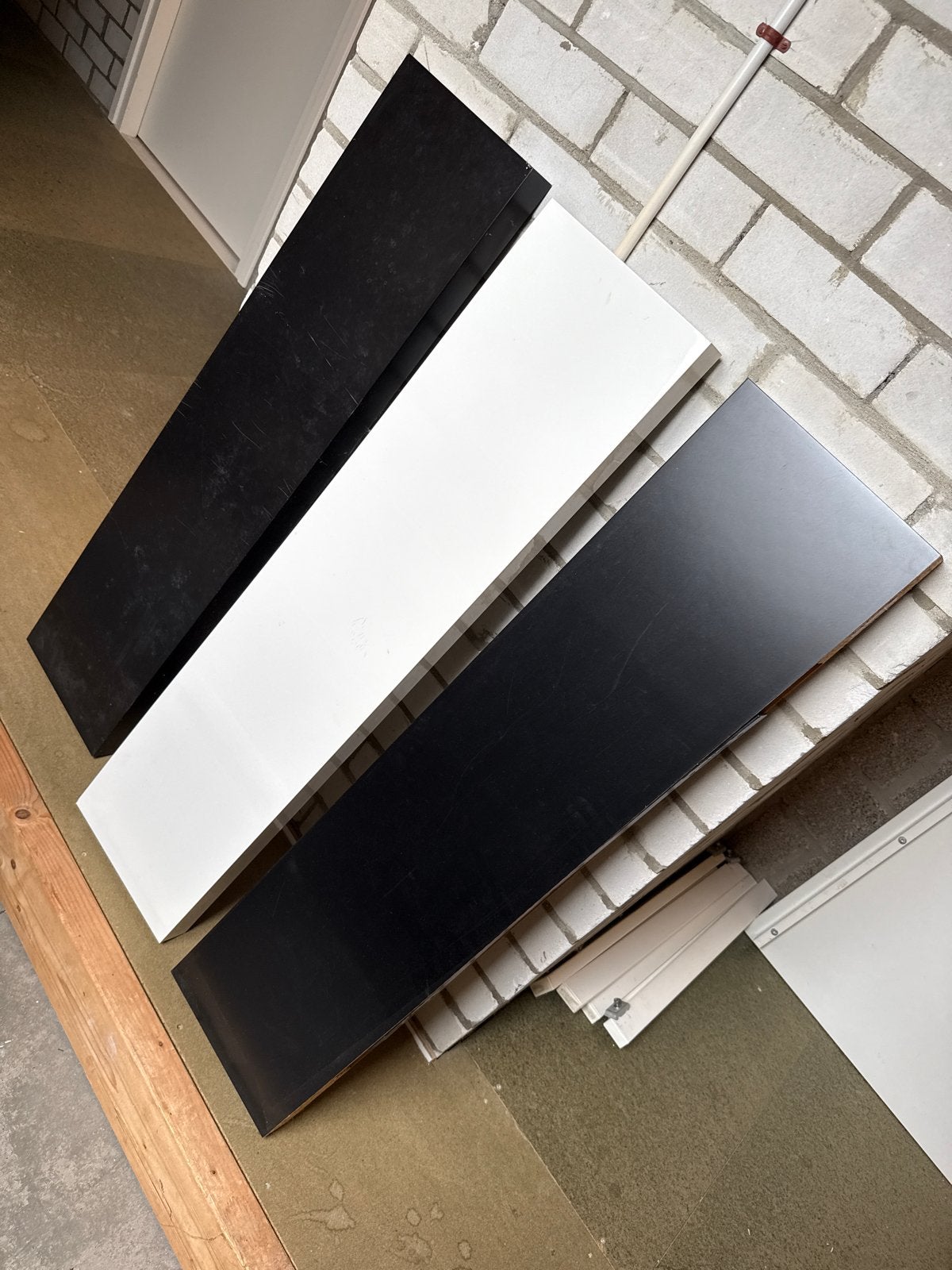 3 IKEA LACK planken met muurbeugels - 110x26cm, Ophalen, Met plank(en), Gebruikt, Minder dan 150 cm