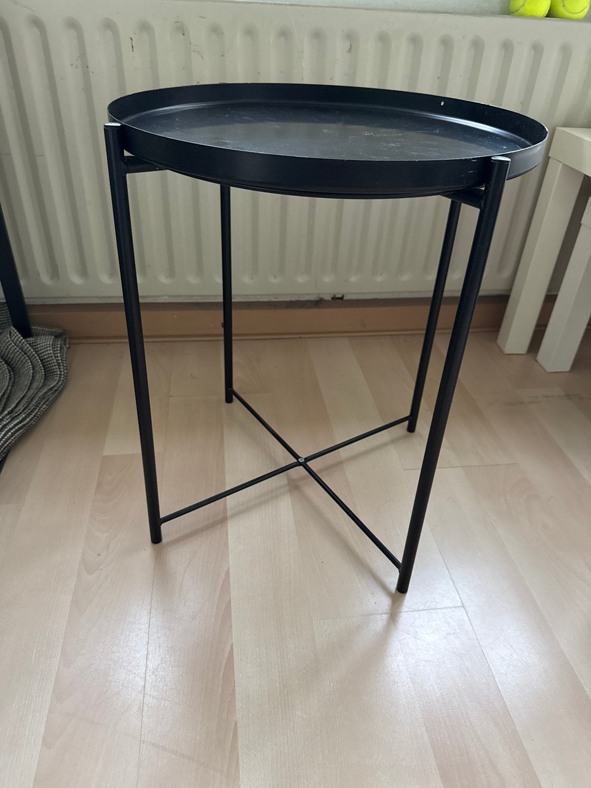 Zwart metalen bijzettafel - Rond en modern, 45 tot 60 cm, Minder dan 55 cm, Gebruikt, Metaal of Aluminium