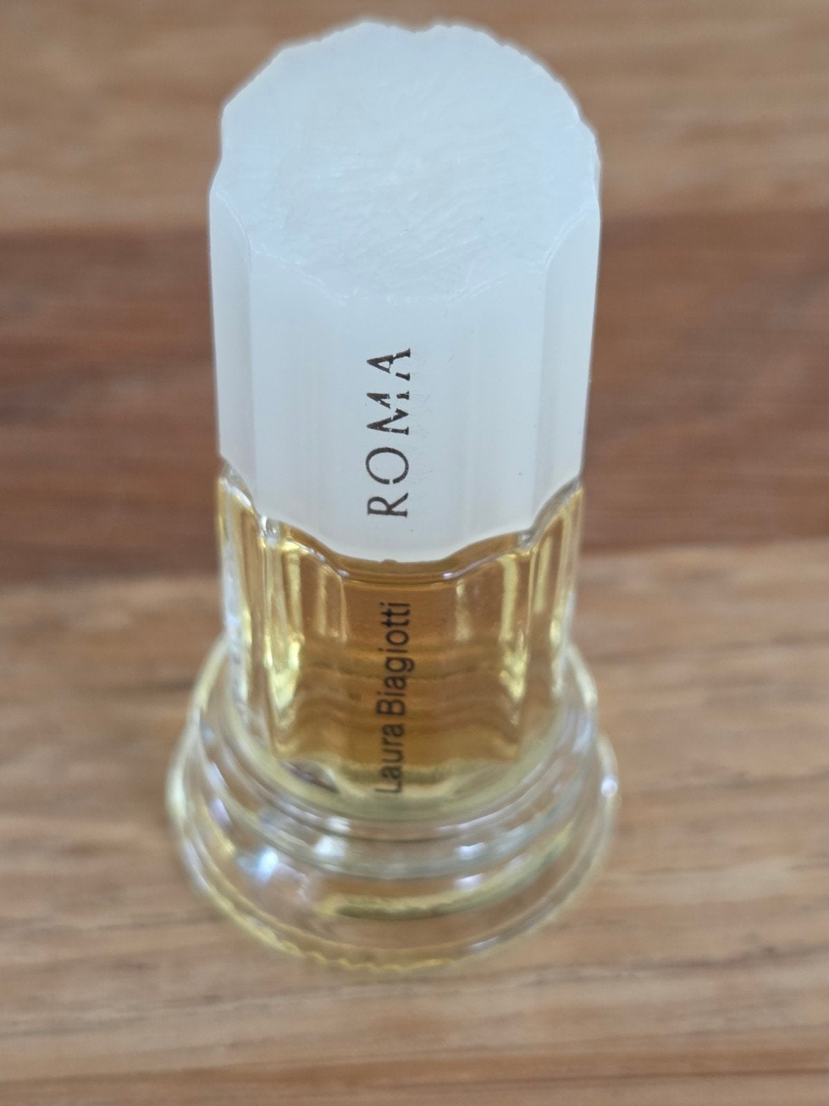 Originele Vintage Laura Biagiotti Roma Parfum Miniatuur, Ophalen of Verzenden, Miniatuur, Gevuld