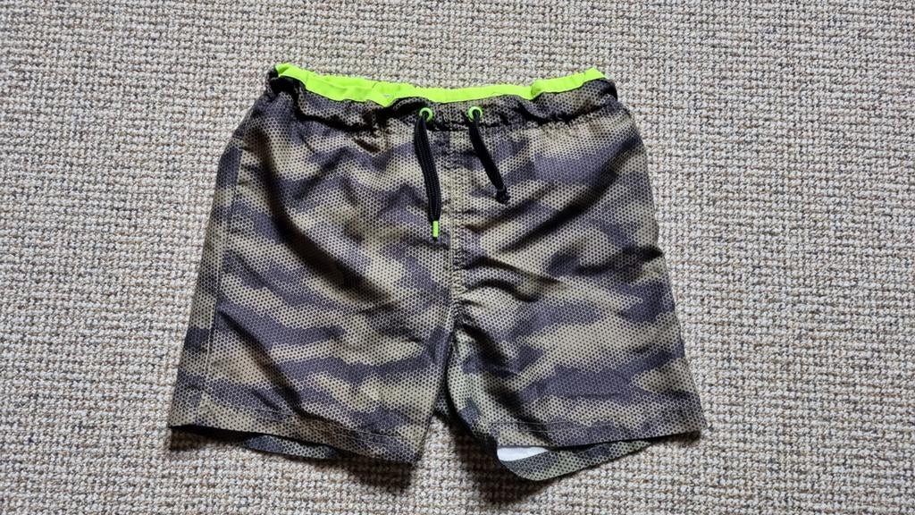Zwembroek maat 128 (valt ruim), Kinderen en Baby's, Ophalen of Verzenden, Zo goed als nieuw, Jongen, Sport- of Zwemkleding