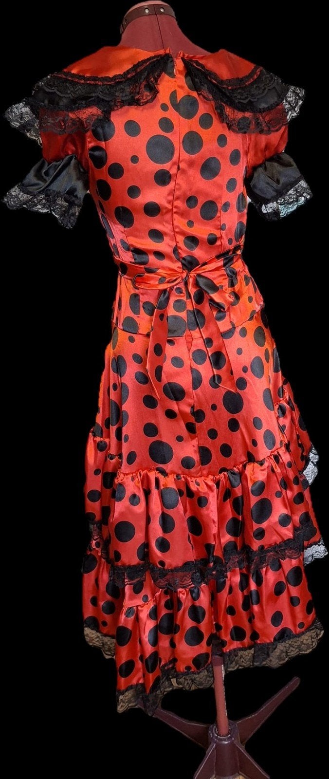 halloween spaanse jurk rood met zwarte stippen - Maat 176 (3, Kleding | Dames, Ophalen of Verzenden, Zo goed als nieuw, Maat 34 (XS) of kleiner
