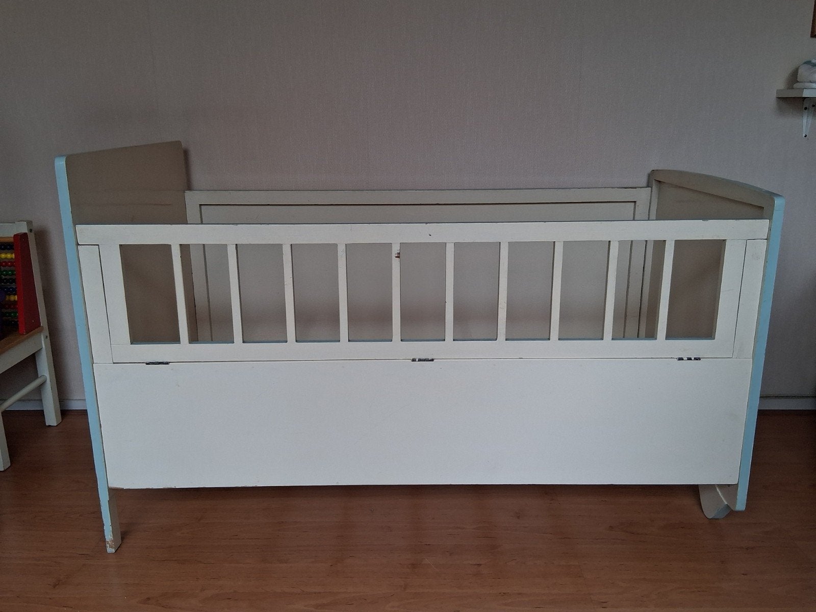 Kinderbed jaren 60, Kinderen en Baby's, Ophalen, Gebruikt, Lattenbodem, Minder dan 140 cm