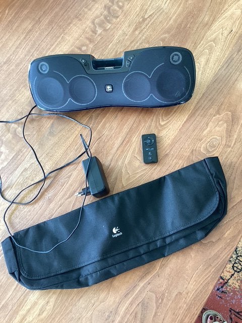 Logitech oplaadbare speaker type S715i, Spelcomputers en Games, Spelcomputers | Overige, Zo goed als nieuw, Overige merken, Ophalen of Verzenden