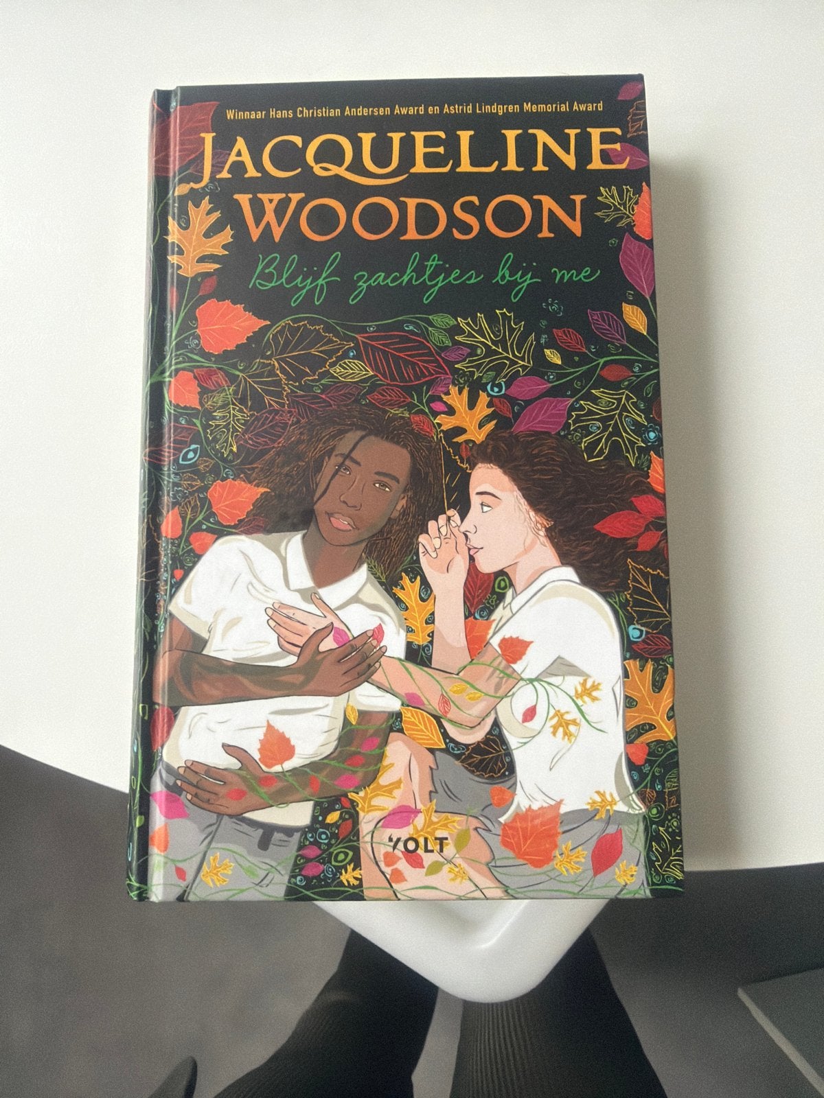 Jacqueline Woodson - Blijf zachtjes bij me (Zo goed als nieu, Ophalen of Verzenden, Zo goed als nieuw, Amerika