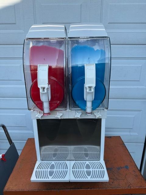 SPM Slush Machine I-PRO 2, Zakelijke goederen, Horeca | Keukenapparatuur, Koelen en Vriezen, Gebruikt, Ophalen