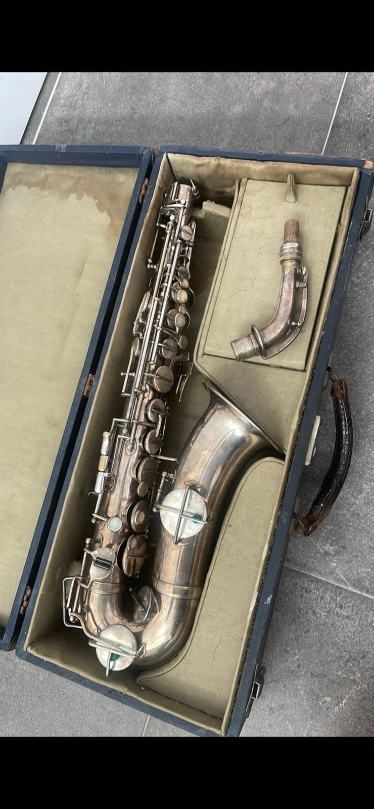 Alto saxophone Avrezzo, Muziek en Instrumenten, Blaasinstrumenten | Saxofoons, Ophalen of Verzenden, Gebruikt, Alt