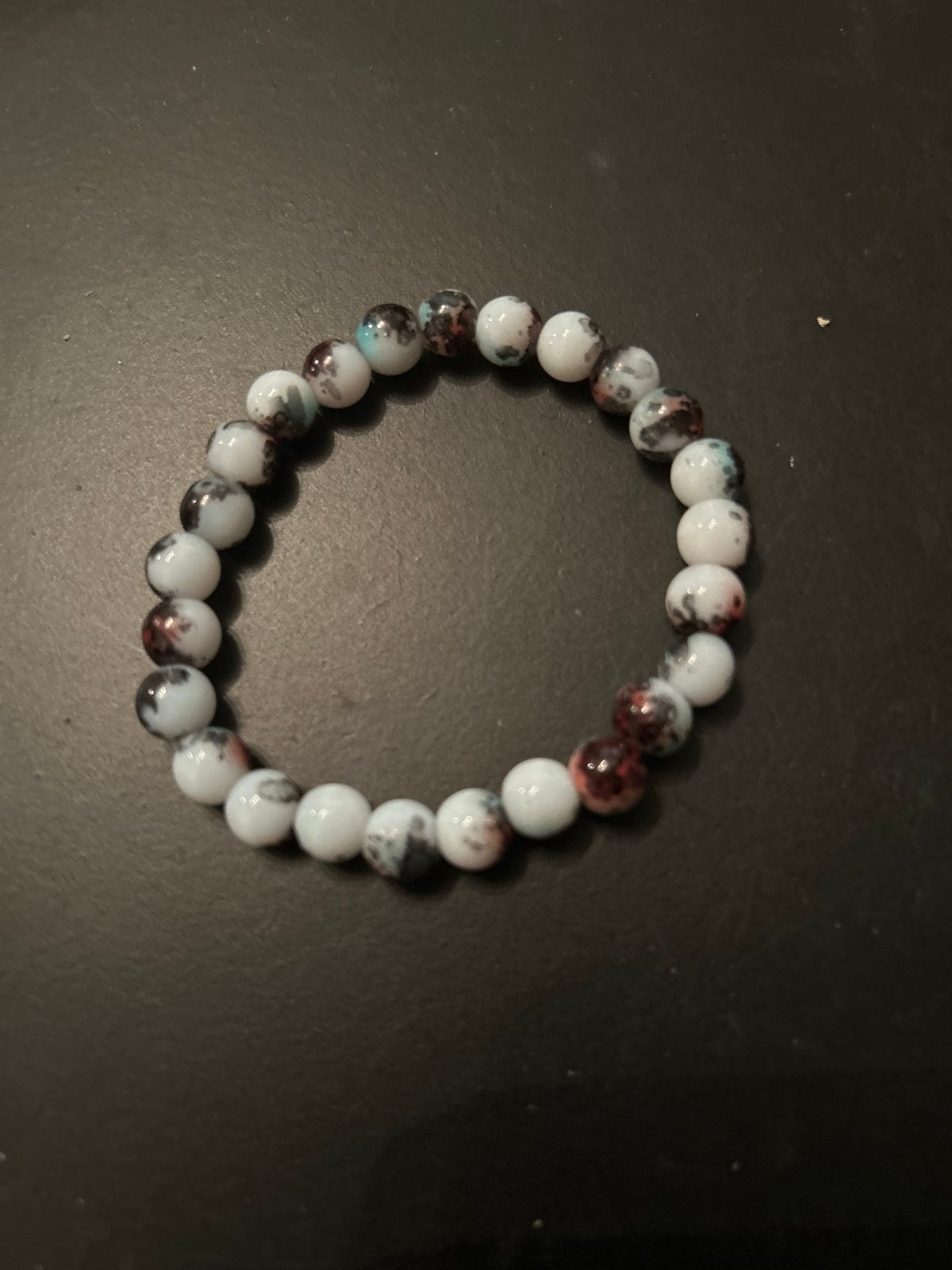 Unieke kralenarmband met gespikkelde details, Sieraden, Tassen en Uiterlijk, Verzenden, Nieuw, Blauw, Overige materialen