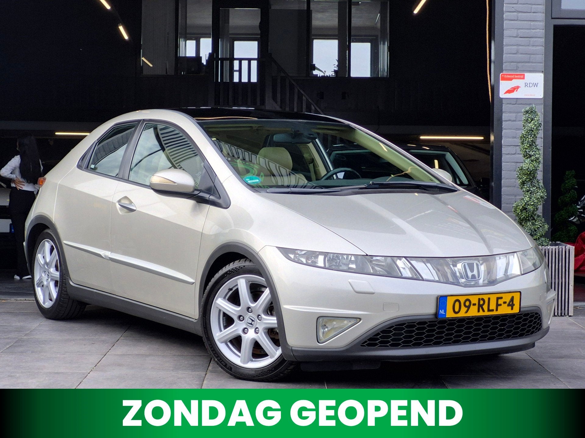 Honda Civic 1.8 Sport|AUT|APK|Airco|PDC|Stoel VW|Cruise|PANO, Voorwielaandrijving, Gebruikt, 4 cilinders, Leder