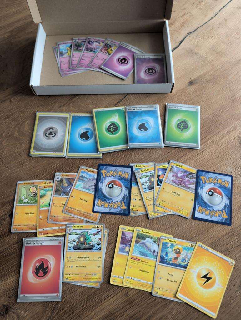 55 Pokémon Kaarten Collectie - Diverse Kaarten en Energie, Ophalen of Verzenden, Gebruikt, Meerdere kaarten