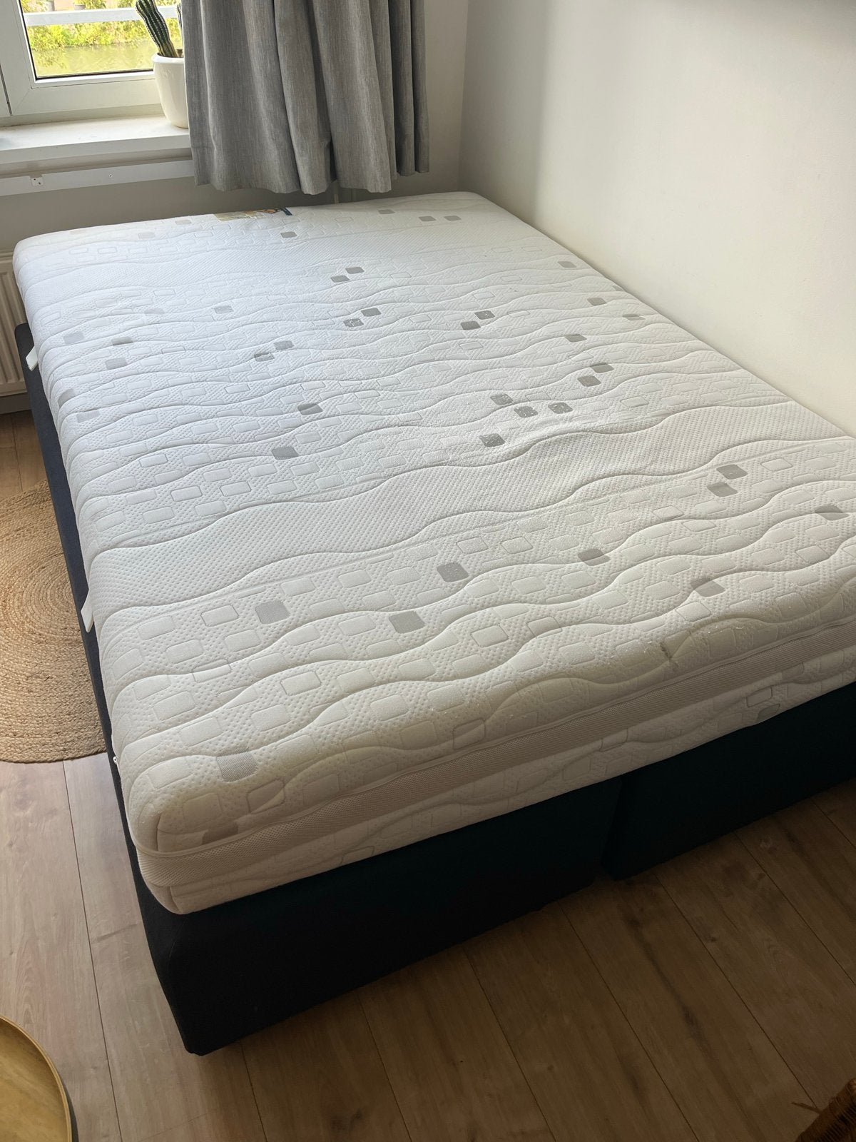Karlsson boxspring 140 x 200cm met matras, Ophalen, Gebruikt, Tweepersoons, 140 cm