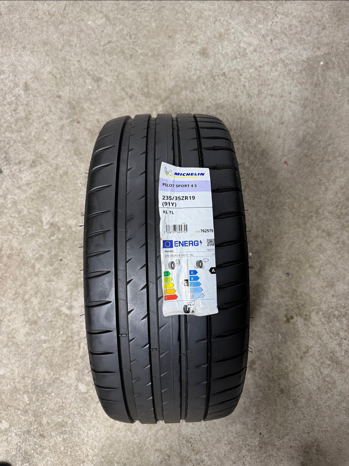 Nieuwe Michelin Pilot Sport 4S 235/35ZR19 zomerband, Nieuw, 235 mm, Band(en), Personenwagen