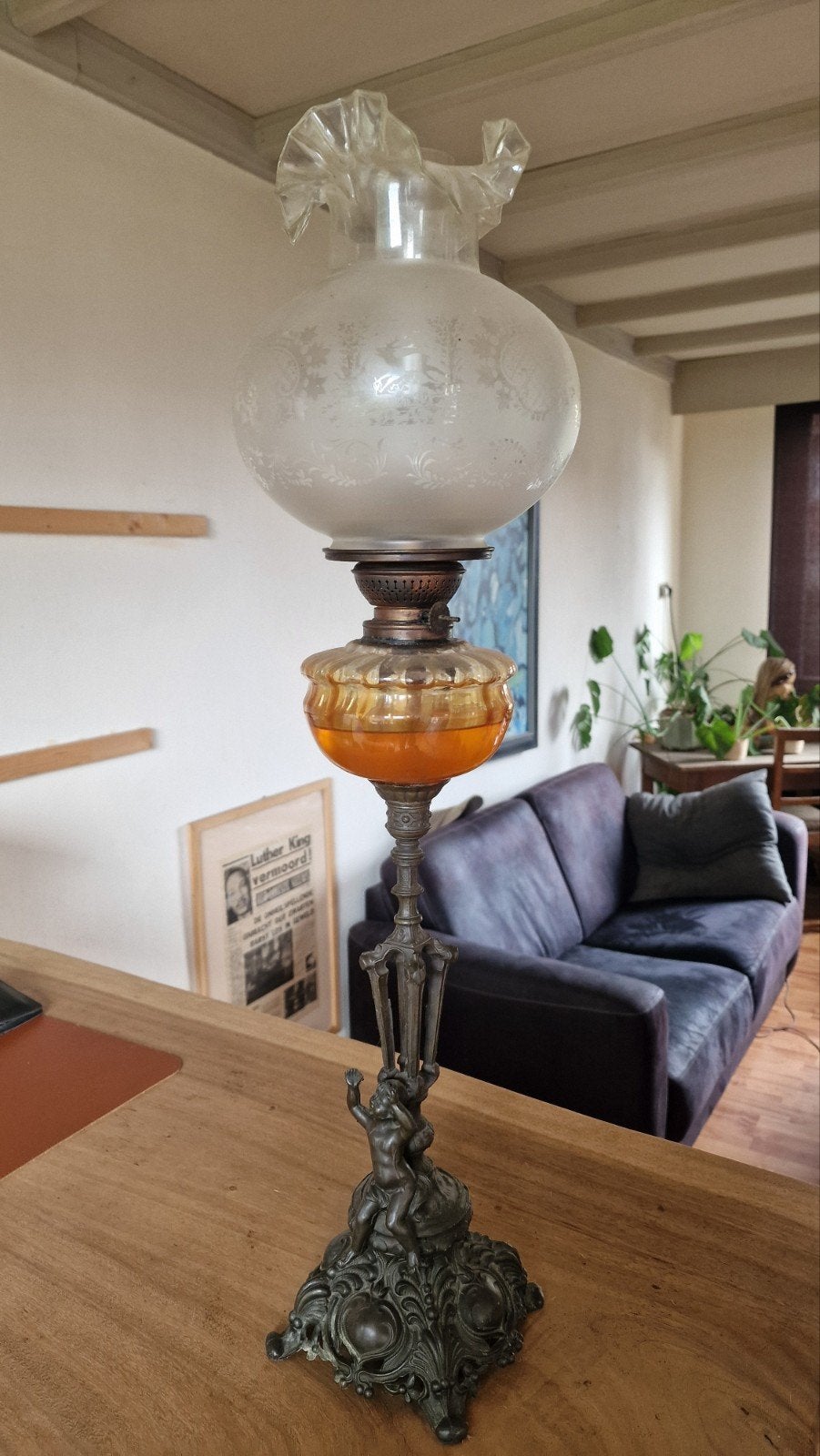 Antieke olielamp met cherubijn voetstuk, Antiek en Kunst, Ophalen of Verzenden